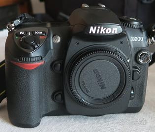 Nikon D200 come nuova-3400 scatti e obiettivi vari