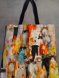 Borsa in tessuto stampato con gatti colorati