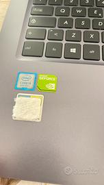 laptop Asus i5 con scheda grafica nvidia geforce