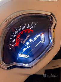 ? Vespa GTS 300 - COME NUOVA ?