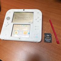 Nintendo 2DS Console Bianco e Rosso