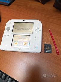 Nintendo 2DS Console Bianco e Rosso