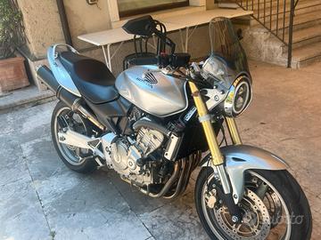 Honda hornet