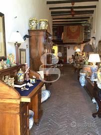 Negozio Milazzo [LC012VCG]