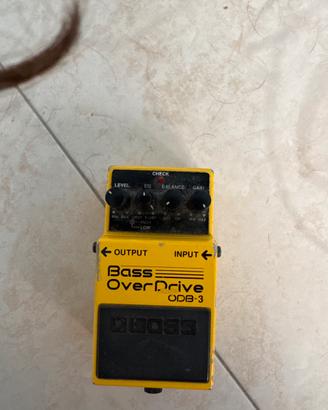 Boss o db tre overdrive per Basso