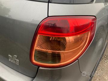 STOP FANALE POSTERIORE DESTRO FIAT Sedici 1Â° Seri