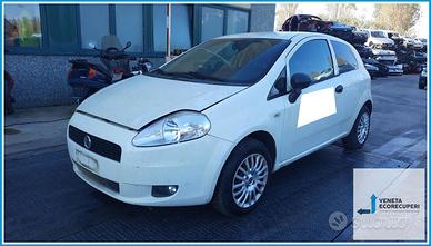 Ricambi Usati FIAT PUNTO VAN (51) 2011