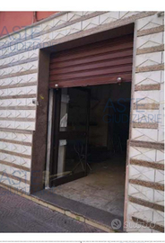 Locale commerciale 235mq centrale