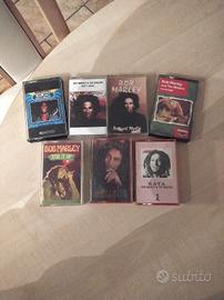 Set di vecchie casette di Bob Marley