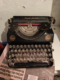 macchina da scrivere Urania Piccola 