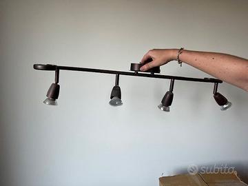 Plafoniera con 4 faretti orientabili