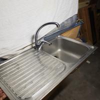 lavabo inox con miscelatore 