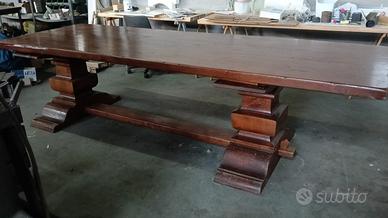 Mobili in legno massello, fattura artigianale