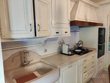 Cucina in legno artigianale 