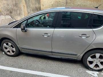 Peugeot 3008 anno 2010