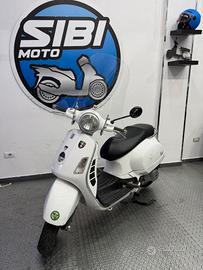 Piaggio Vespa 300 GTS