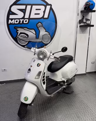Piaggio Vespa 300 GTS