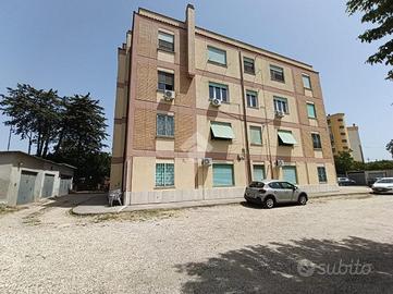 2 LOCALI A POMEZIA