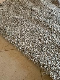 Tappeto grigio