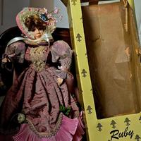 Bambola Ruby Vcitorian Dolls