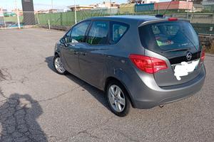 Auto monovolume utilitaria 