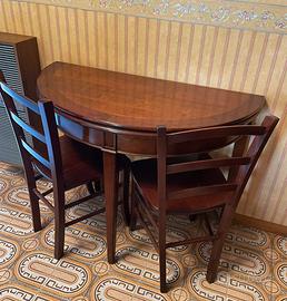 Tavolo in legno richiudibile
