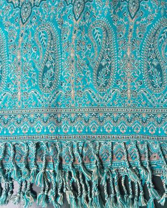 La bellezza della tradizione nei fili del Termeh