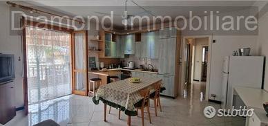 Bivani e mezzo con terrazza a Sant'Anna di Riposto