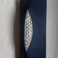 Borsa in raso blu con strass da cerimonia