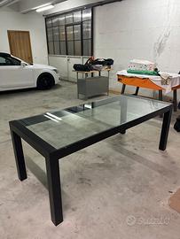 Tavolo in legno e cristallo