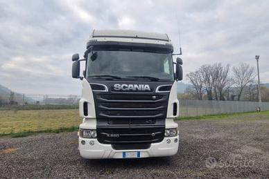 Scania R560
