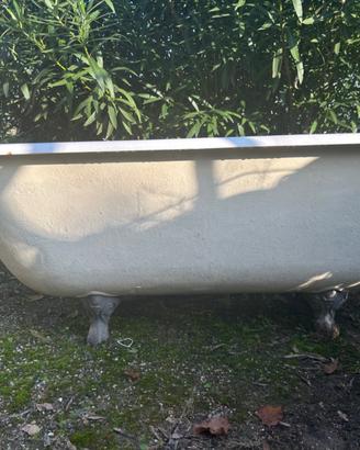 Vasca da bagno antica