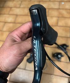 Leve comandi ultegra di2 11 velocità elettronico