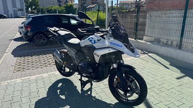 BMW R 1300 GS  11/2023  FULL TECH & AKRAPOVIC