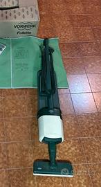 Vorwerk Folletto VK 121 con accessori e scatola