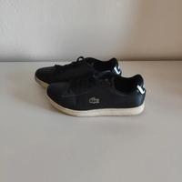 Scarpa nera in pelle Lacoste da donna