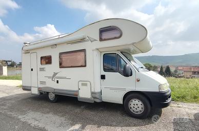 camper mansardato