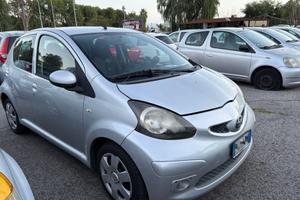 Toyota Aygo 1.0 12V VVT-i 5 porte Sol