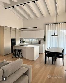 SAN VITO DI VIGONZA - ATTICO CON TERRAZZO DI 200mq