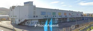 LOCALE COMMERCIALE IN AREA INDUSTRIALE - TITO (PZ)