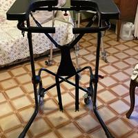 Deambulatore stabilizzante con imbragatura