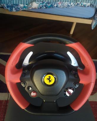 volante Ferrari + pedaliera thrustmaster Xbox one