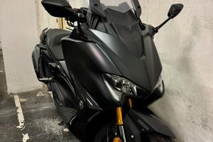 Yamaha T-Max 560 Tech