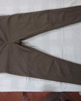 pantalone gamba stretta