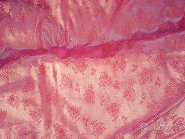 Stoffa rosa damascata