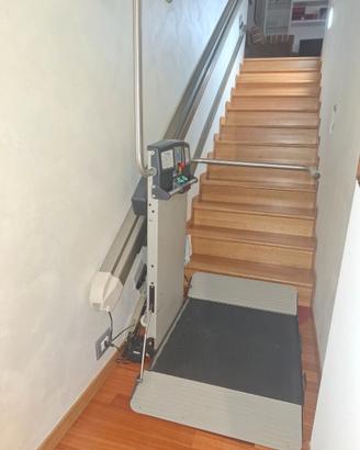 Servoscala a piattaforma Garaventa Lift X3 250 Kg