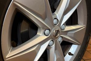 Cerchi in lega origina Volvo XC40 XC60 18