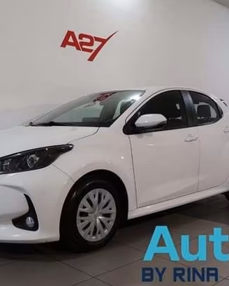 Toyota Yaris 1.5h Business # CLIMA AUTOMATICO-TELE