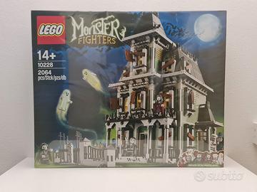 Lego Vintage Monster Fighter Haunted House 10228