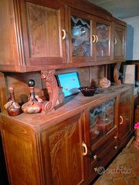 armadio / buffet (Mobile in castagno + vetrinetta)